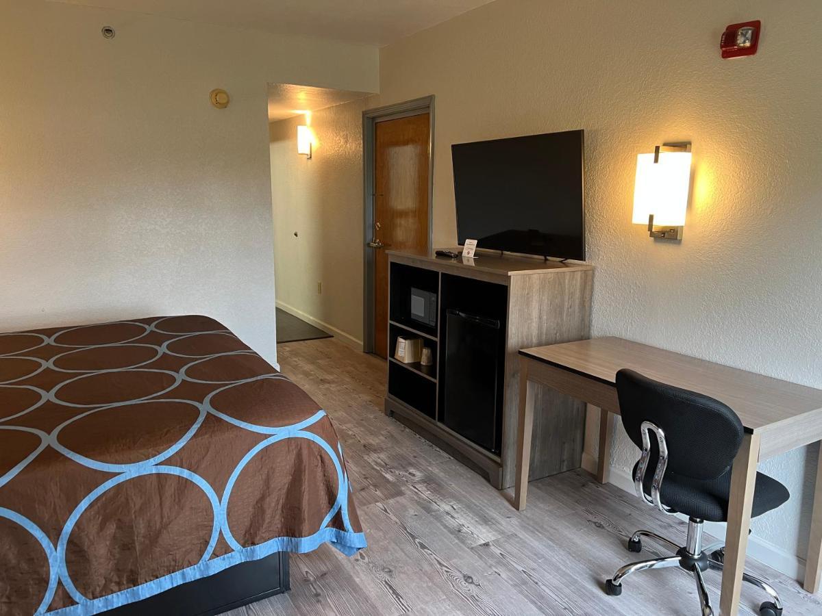Super 8 By Wyndham Clemmons - Bermuda Run - Winston-Salem I-40 Motel Dış mekan fotoğraf